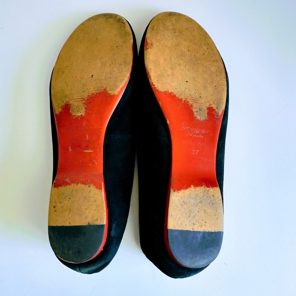 YSL Yves Saint Laurent Black Suede Shoes.(Size 37) Made in Italy. Gold-tone Logo